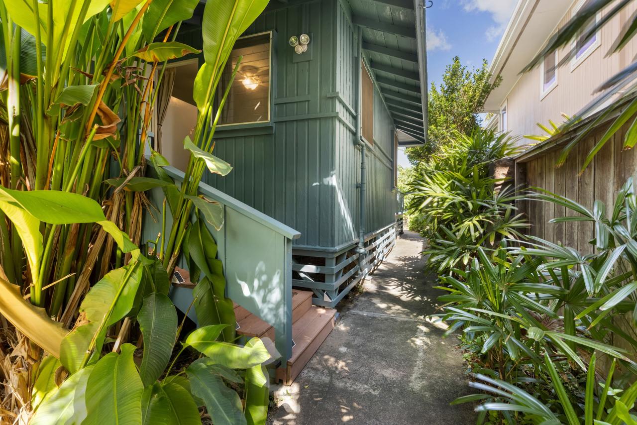 The Ohana entrance and tropical walkway